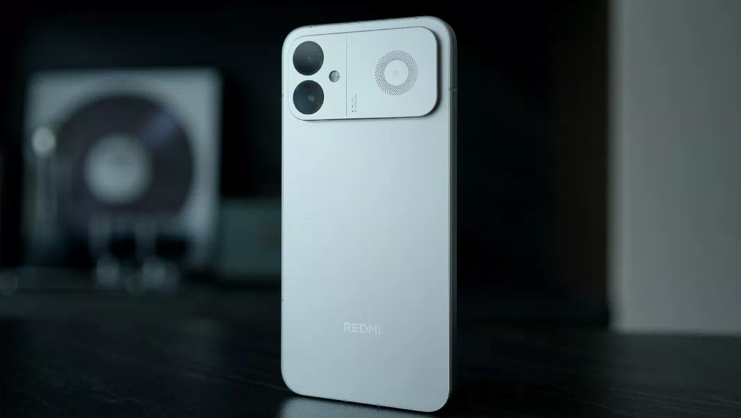 Появились живые фото Redmi K90 Ultra
